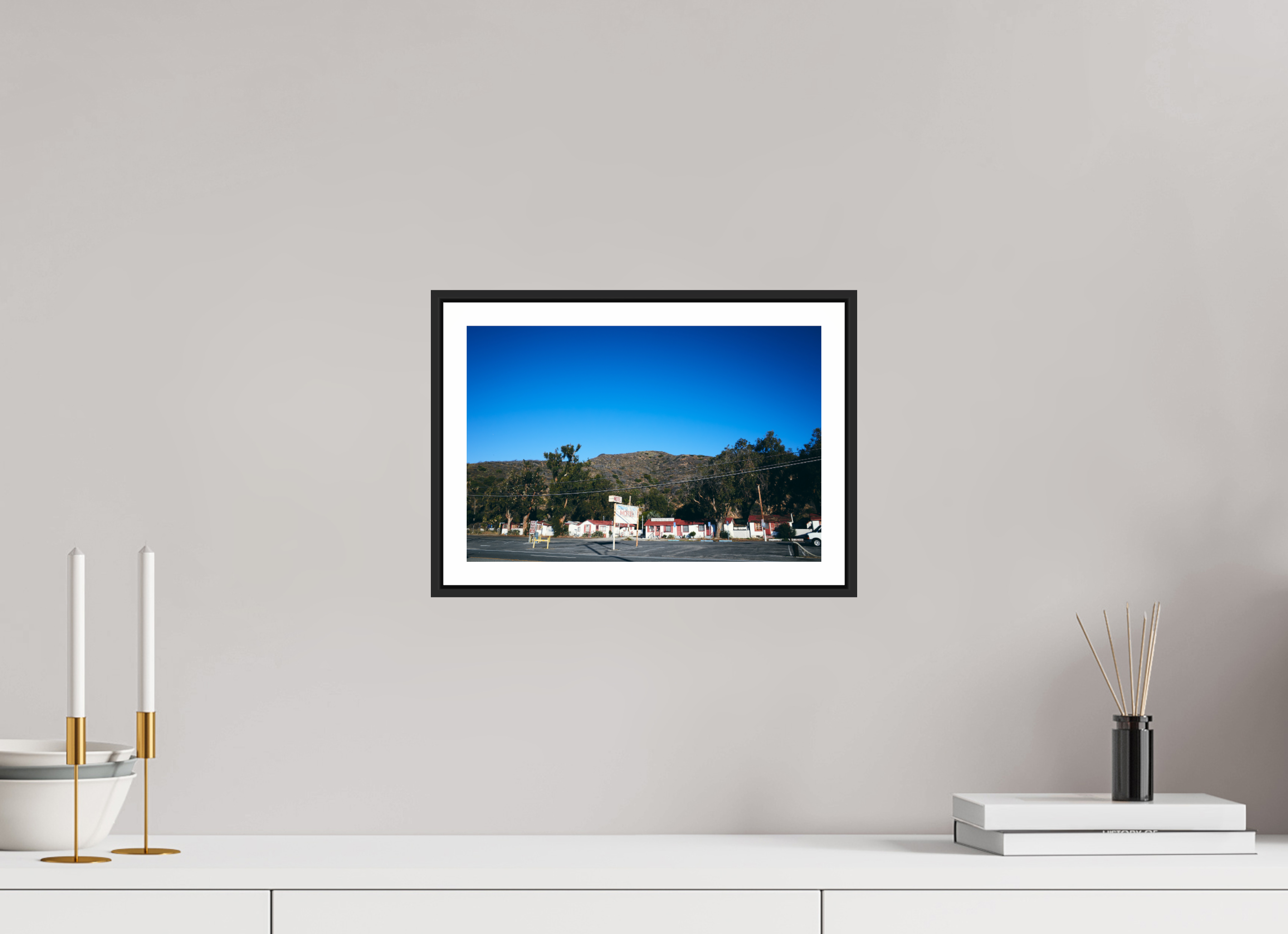 12 x 8″, Frame topanga motel
